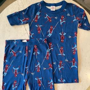 Hanna Andersson Spider-Man Short Pajamas in Excellent Condition